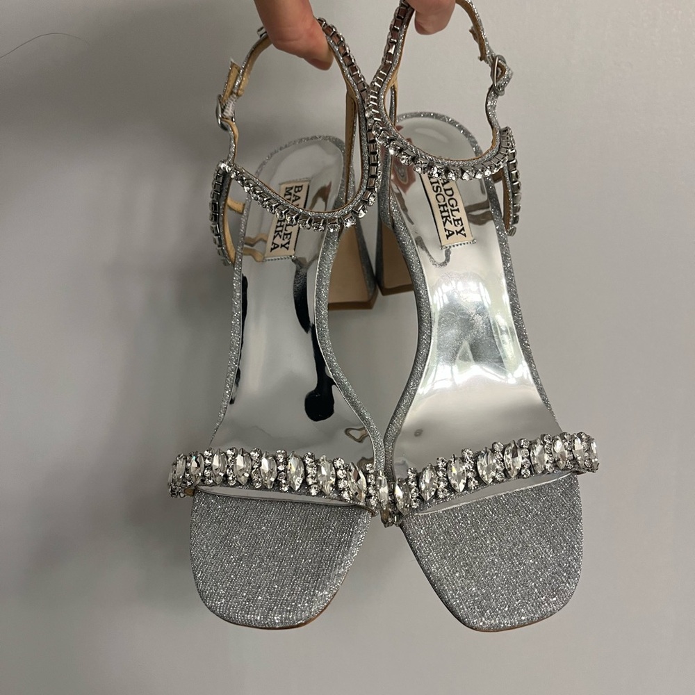 Badgley Mischka Silver Women's Shoes - Picture 4 of 6